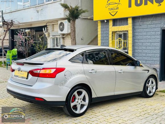 2011 FORD FOCUS lll YENİ KASA TİTANYUM X EN DOLUSU