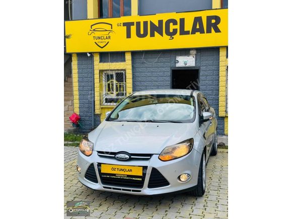 2011 FORD FOCUS lll YENİ KASA TİTANYUM X EN DOLUSU