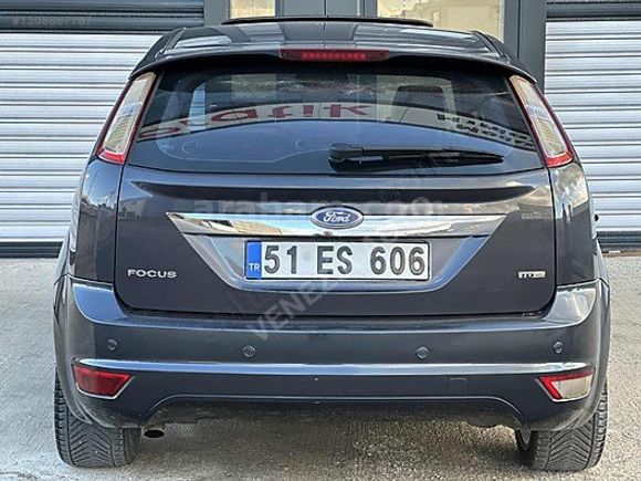 2009 Ford Focus 1.6 TDCI Titanium Sunroof