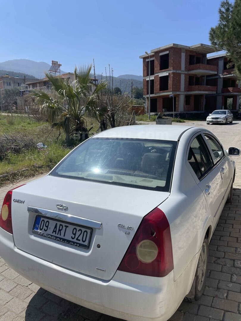 Sahibinden Chery Alia 1.6 Acteco Norma 2011 Model Aydın 133.000 km Beyaz 3