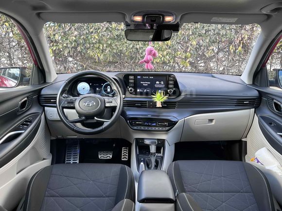 Sahibinden Hyundai Bayon 1.4 MPI Elite 2024 Model  22.500 km Kırmızı