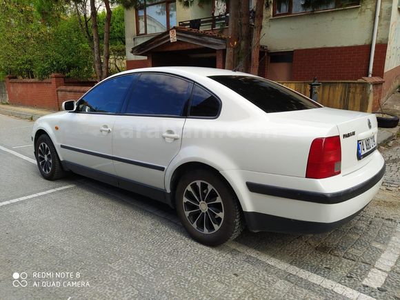 Sahibinden Volkswagen Passat 1.8 Basic 1999 Model