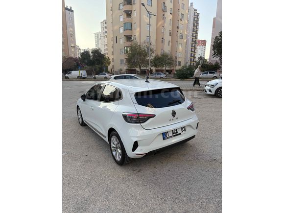 Sahibinden Renault Clio 1.0 TCe Evolution 2024 Model  19.000 km Beyaz