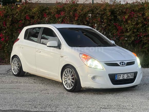 Sahibinden Hyundai i20 1.2 MPI Team 2011 Model 