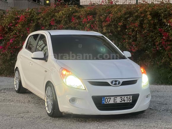 Sahibinden Hyundai i20 1.2 MPI Team 2011 Model 