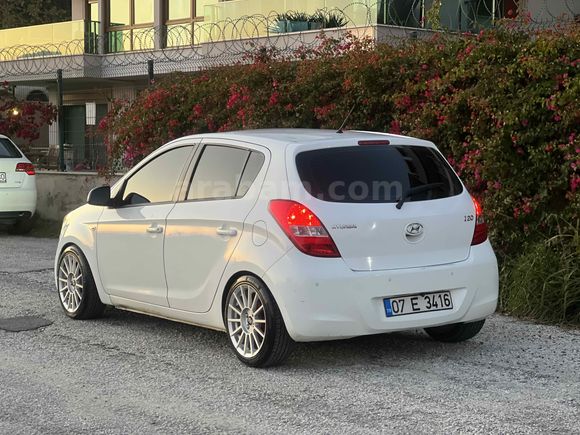 Sahibinden Hyundai i20 1.2 MPI Team 2011 Model 