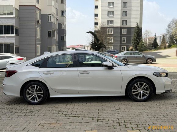 BOYASIZ CİVİC 1.5 VTEC ECO ELEGANCE PLUS 129 HP FAB. LPG BEYAZ