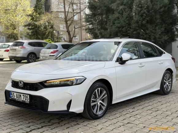 BOYASIZ CİVİC 1.5 VTEC ECO ELEGANCE PLUS 129 HP FAB. LPG BEYAZ