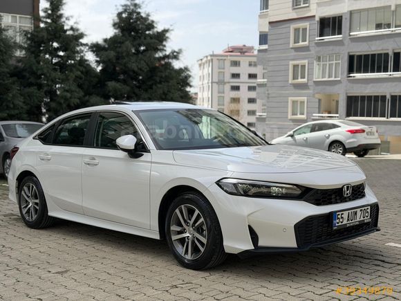 BOYASIZ CİVİC 1.5 VTEC ECO ELEGANCE PLUS 129 HP FAB. LPG BEYAZ