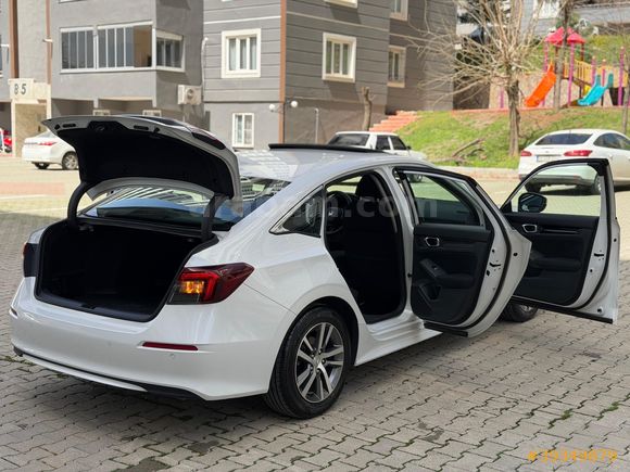 BOYASIZ CİVİC 1.5 VTEC ECO ELEGANCE PLUS 129 HP FAB. LPG BEYAZ