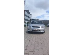 Sahibinden Hyundai Accent 1.3 LX 2000 Model  266193. km Gri (Gümüş)