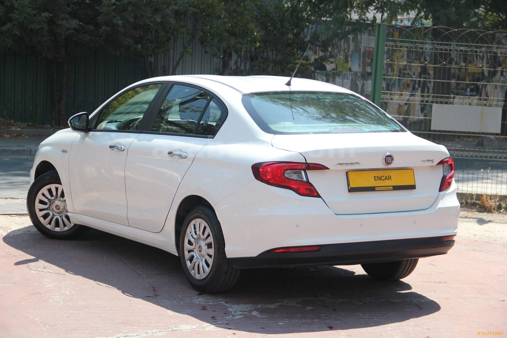 Galeriden Fiat Egea 1.3 Multijet Easy 2019 Model İstanbul 159.500 km Beyaz 4