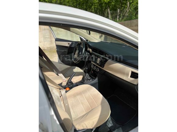 Sahibinden Toyota Corolla 1.33 Life 2015 Model  