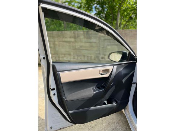 Sahibinden Toyota Corolla 1.33 Life 2015 Model  