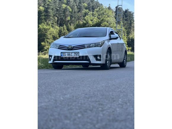 Sahibinden Toyota Corolla 1.33 Life 2015 Model  