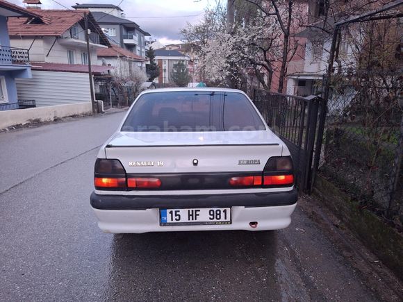Sahibinden Sedan Renault R 19 1.4 RN 1995 Model