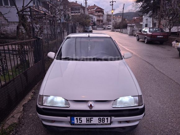 Sahibinden Sedan Renault R 19 1.4 RN 1995 Model