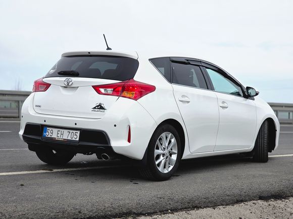 Sahibinden Toyota Auris 1.6 Advance Skypack 2013 Model 