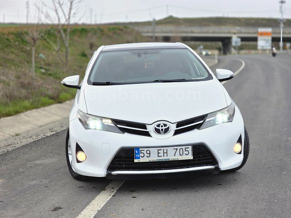 Sahibinden Toyota Auris 1.6 Advance Skypack 2013 Model 