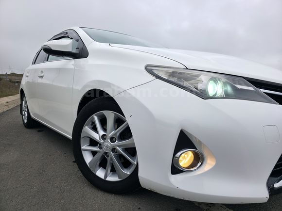 Sahibinden Toyota Auris 1.6 Advance Skypack 2013 Model 