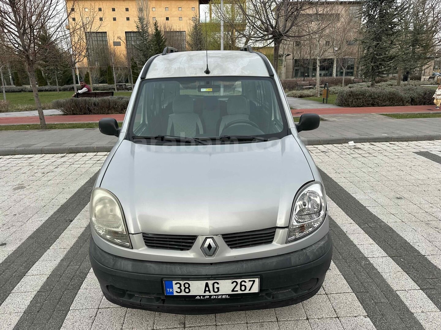 Galeriden Renault Kangoo 1.5 dCi Expression 2006 Model Kayseri 318.000 km Gri 6