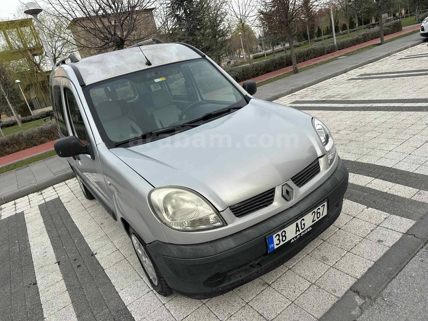 Galeriden Renault Kangoo 1.5 dCi Expression 2006 Model Kayseri 318.000 km Gri 4