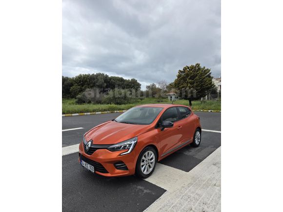 Sahibinden Renault Clio 1.0 TCe Touch 2023 Model  61.000 km Turuncu