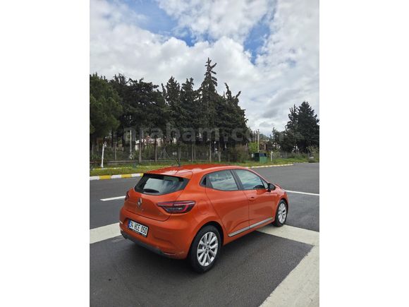Sahibinden Renault Clio 1.0 TCe Touch 2023 Model  63.000 km Turuncu