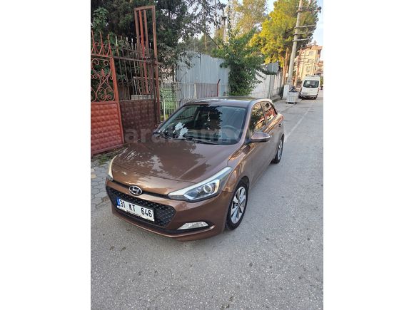 Sahibinden Hyundai i20 1.2 MPI Style 2014 Model 72.000 KM SON FİYATTIR.