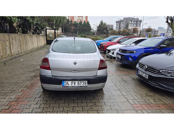 Sahibinden Renault Megane 1.5 dCi Authentique 2009 Model  291.424 km Füme