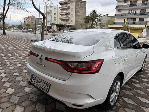 2019 MODEL MEGAN 4 JOY TESLA EKRANLI 127.000 BİNDE