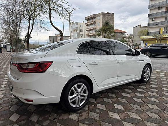2019 MODEL MEGAN 4 JOY TESLA EKRANLI 127.000 BİNDE