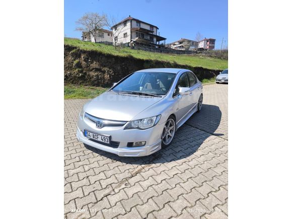 Sahibinden Honda Civic 1.6i VTEC Dream 2006 Model