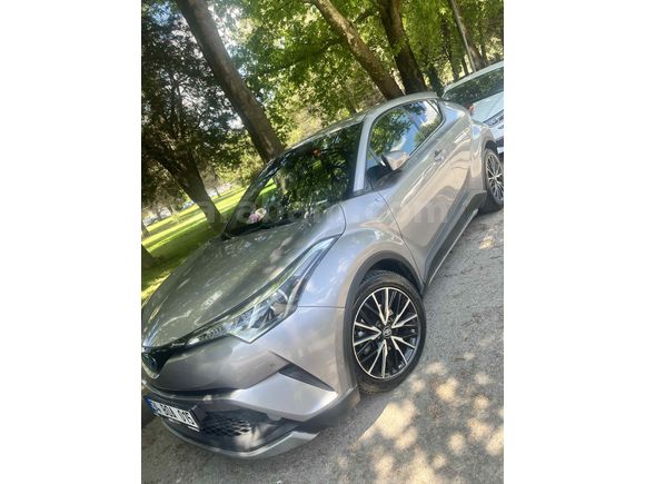 Sahibinden Toyota C-HR 1.8 Hybrid Diamond 2018 Model 78.000 km