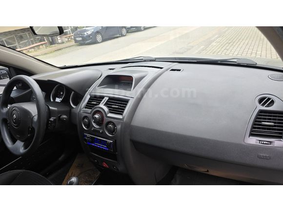Sahibinden Renault Megane 1.5 dCi Dynamique 2006 Model  208.000 km Gri