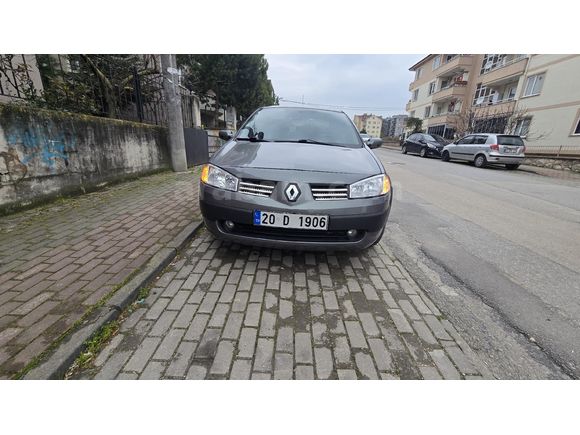 Sahibinden Renault Megane 1.5 dCi Dynamique 2006 Model  208.000 km Gri