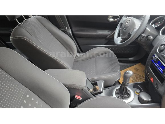 Sahibinden Renault Megane 1.5 dCi Dynamique 2006 Model  208.000 km Gri