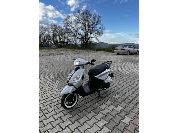 Sahibinden Apec PS5 2024 Model Yalova 6.001 km Gri (Gümüş