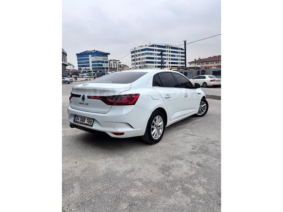 Sahibinden Renault Megane 1.5 Blue DCI Touch 2020 Model