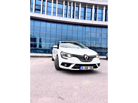 Sahibinden Renault Megane 1.5 Blue DCI Touch 2020 Model