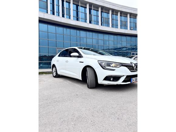 Sahibinden Renault Megane 1.5 Blue DCI Touch 2020 Model