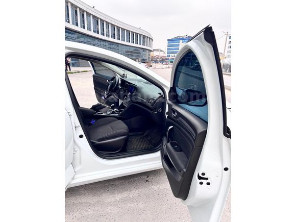 Sahibinden Renault Megane 1.5 Blue DCI Touch 2020 Model