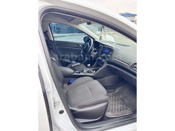 Sahibinden Renault Megane 1.5 Blue DCI Touch 2020 Model