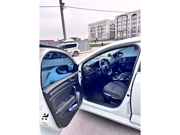 Sahibinden Renault Megane 1.5 Blue DCI Touch 2020 Model