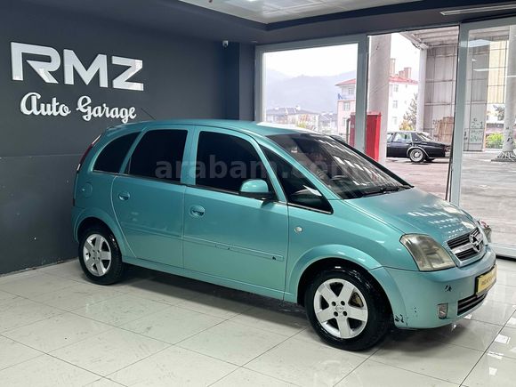 RMZ AUTO GARAGE'DAN: AİLE KONFORUNDA 2004 OPEL MERIVA 1.6 ENJOY
