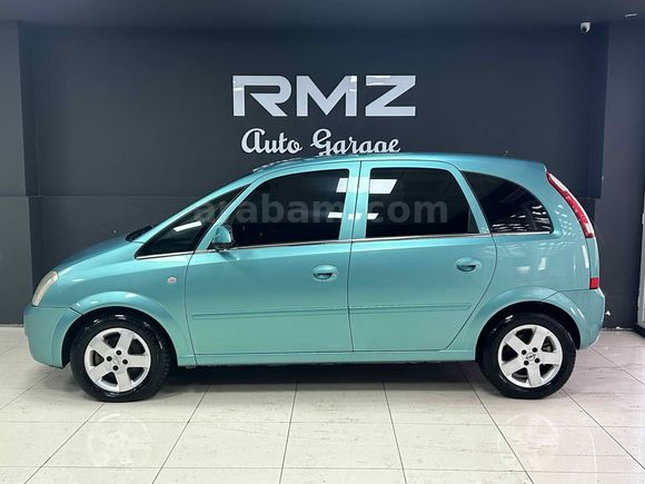 RMZ AUTO GARAGE'DAN: AİLE KONFORUNDA 2004 OPEL MERIVA 1.6 ENJOY