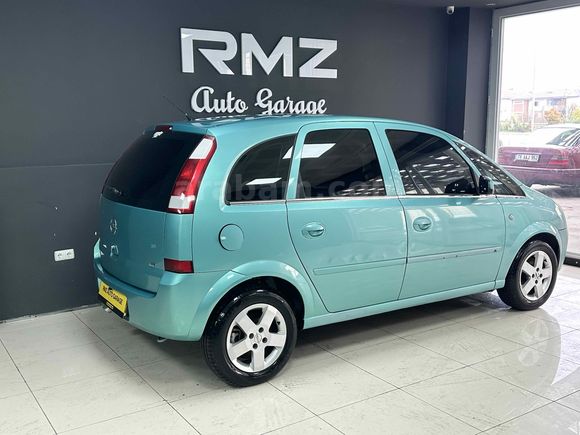 RMZ AUTO GARAGE'DAN: AİLE KONFORUNDA 2004 OPEL MERIVA 1.6 ENJOY