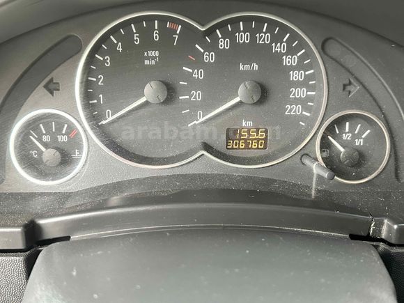 RMZ AUTO GARAGE'DAN: AİLE KONFORUNDA 2004 OPEL MERIVA 1.6 ENJOY
