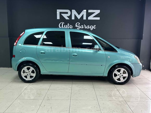 RMZ AUTO GARAGE'DAN: AİLE KONFORUNDA 2004 OPEL MERIVA 1.6 ENJOY