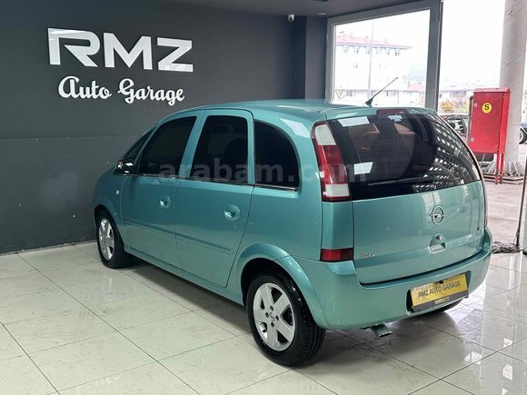 RMZ AUTO GARAGE'DAN: AİLE KONFORUNDA 2004 OPEL MERIVA 1.6 ENJOY